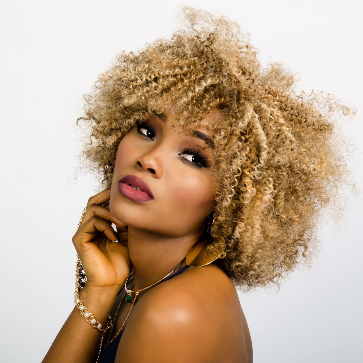 Defined blonde curls